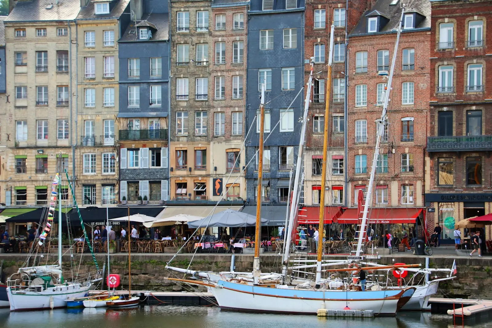Le Vieux Bassin et les quais à Honfleur, location saisonnière